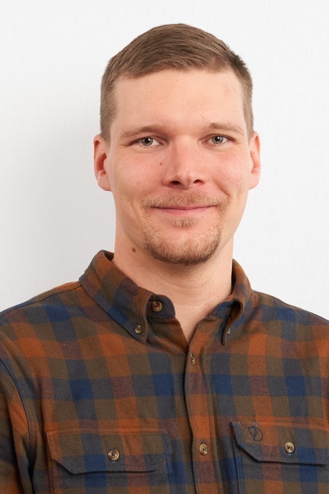 Tiainen_Aarne_Versowood.jpg